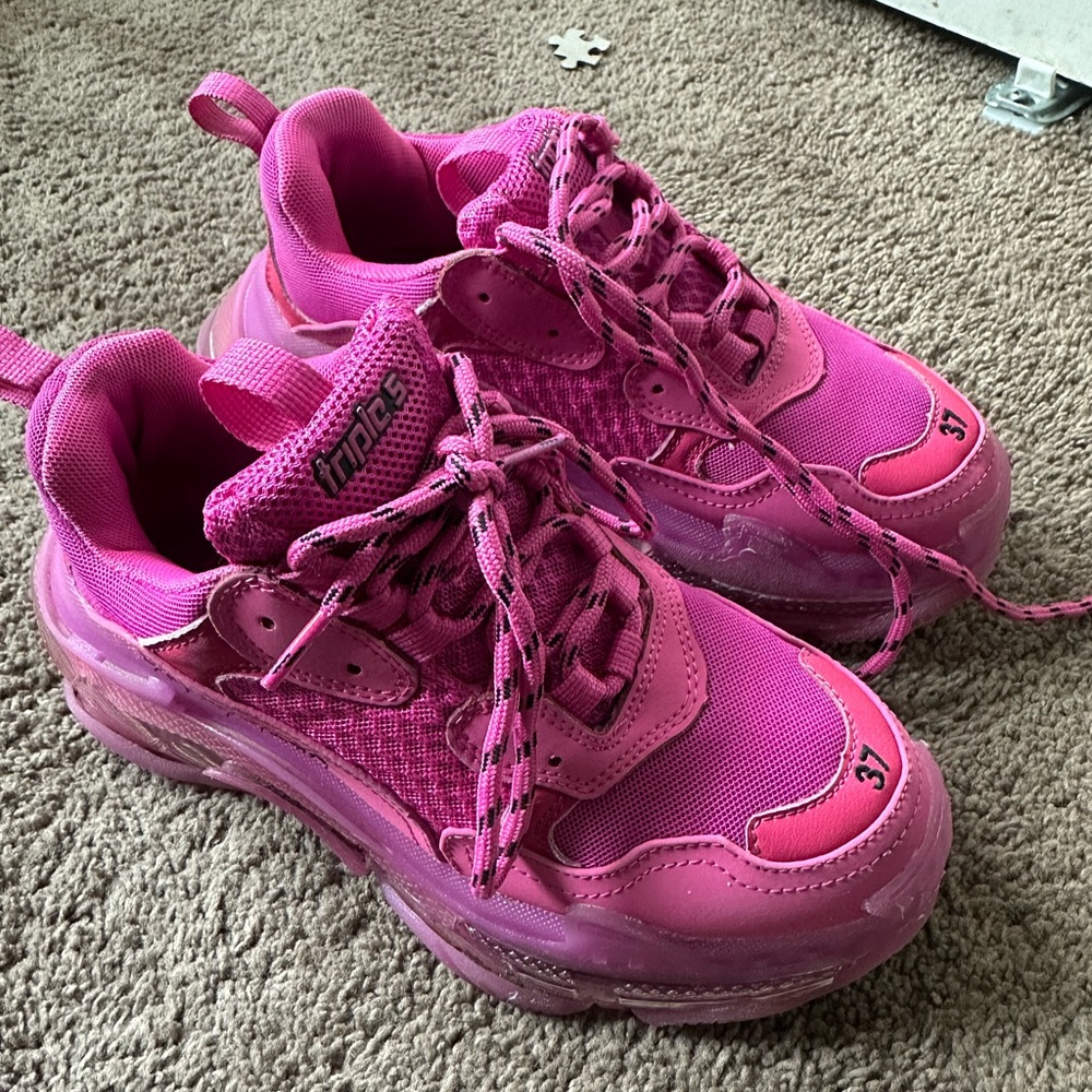 Balenciaga, triple S
